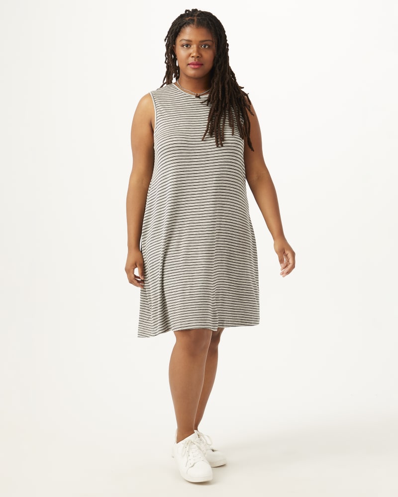 Plus size sleeveless shift dress hot sale